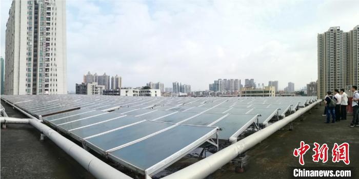 广州进行节水型居民小区现场核查。广州市水务局供图 广州进行节水型居民小区现场核查。广州市水务局供图
