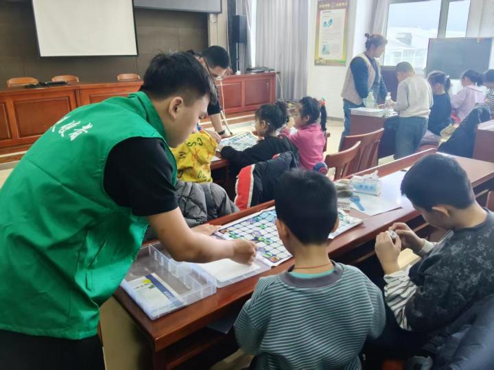 �繤���ܱ߽����� һ��һС�����Ҹ�